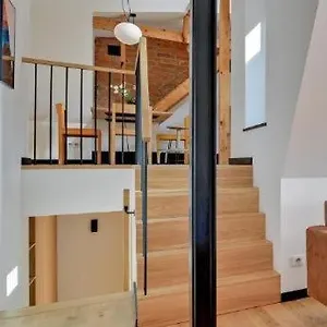 3-level With A View Of St Mary's Basilica By Downtown Apartment Gdansk